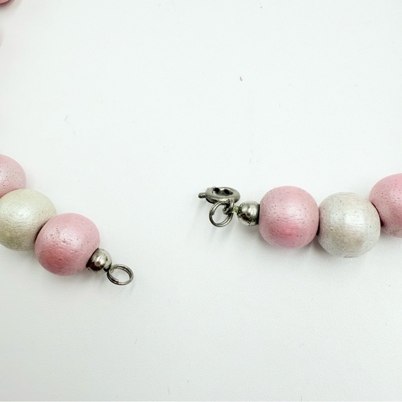 Vintage Beige Pearl Pink Wooden Graduated Round Disc Beads Necklace - Picture 7 of 8